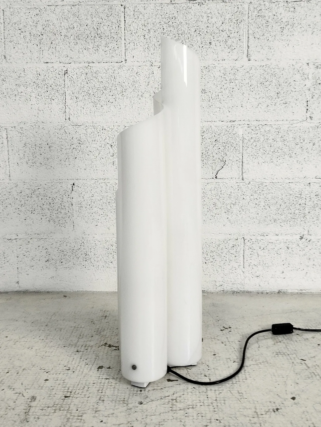 Table Lamp Mezzachimera by Vico Magistretti for Artemide 1970s 2