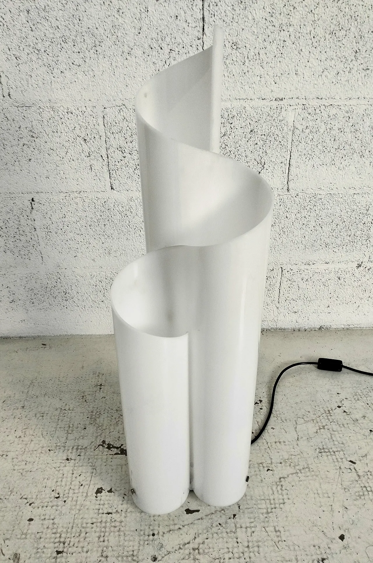 Table Lamp Mezzachimera by Vico Magistretti for Artemide 1970s 7