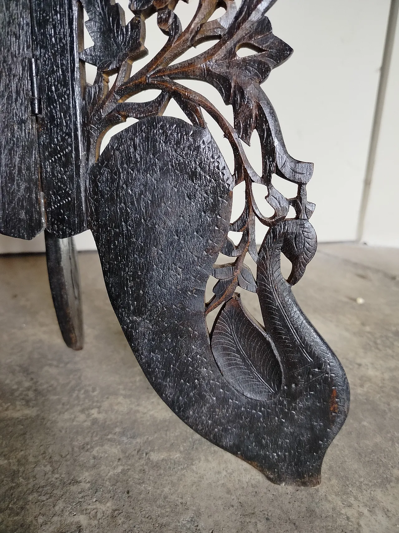 Kashmir table, early 20th century 6