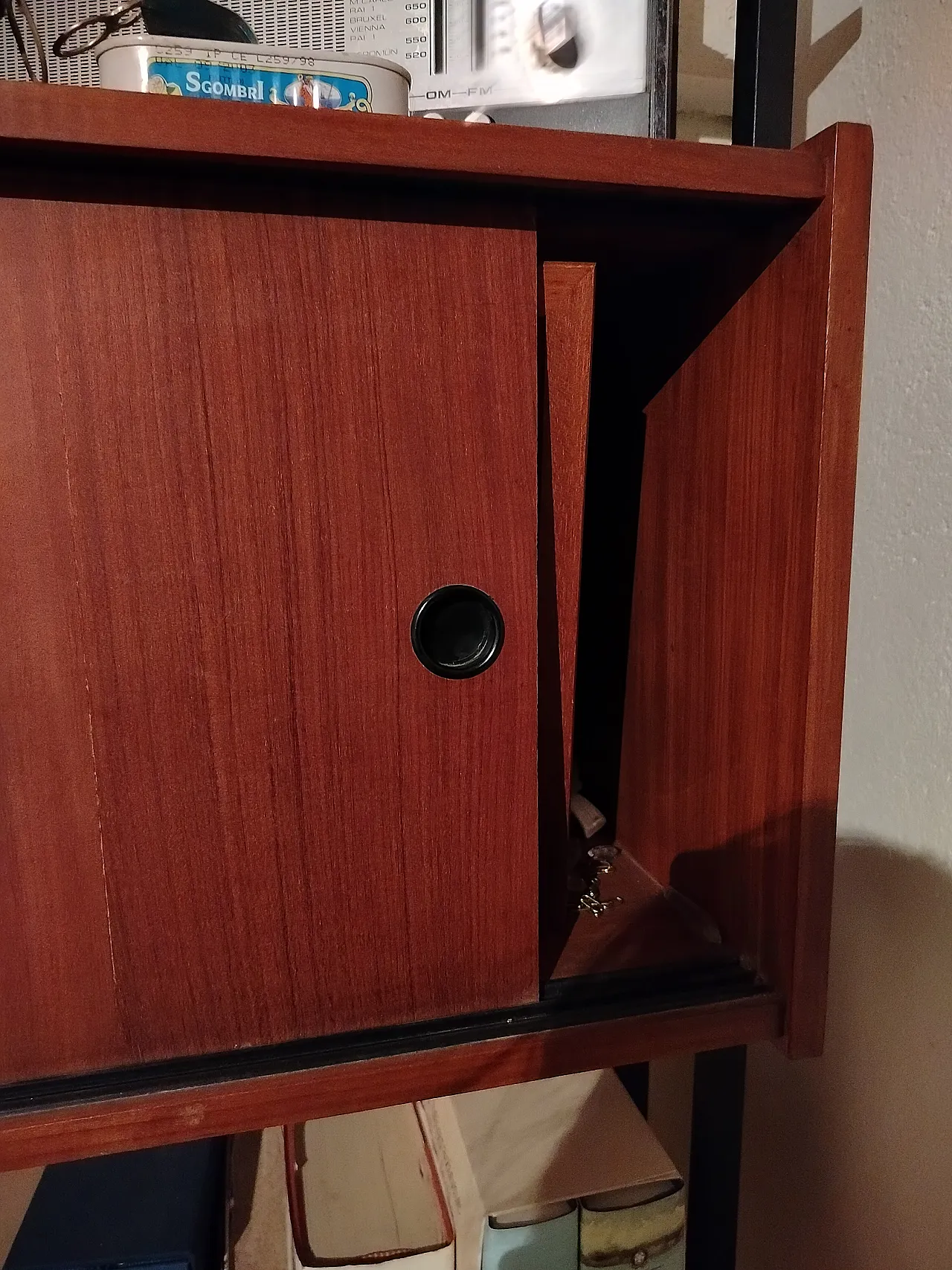 Scrittoio in ferro e legno, anni '60 6