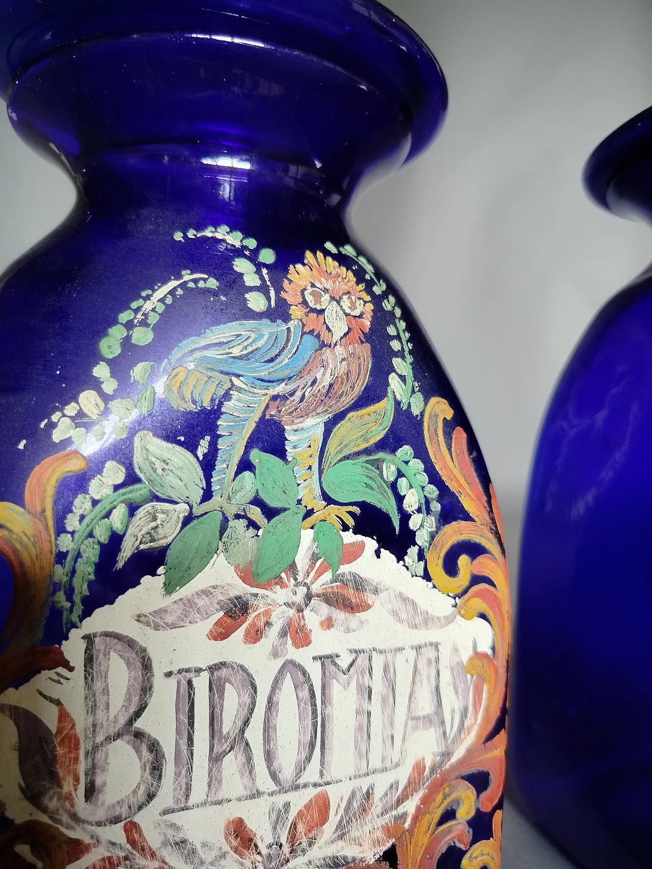 Coppia di vasi in stile farmacia in vetro soffiato, primo '900 2