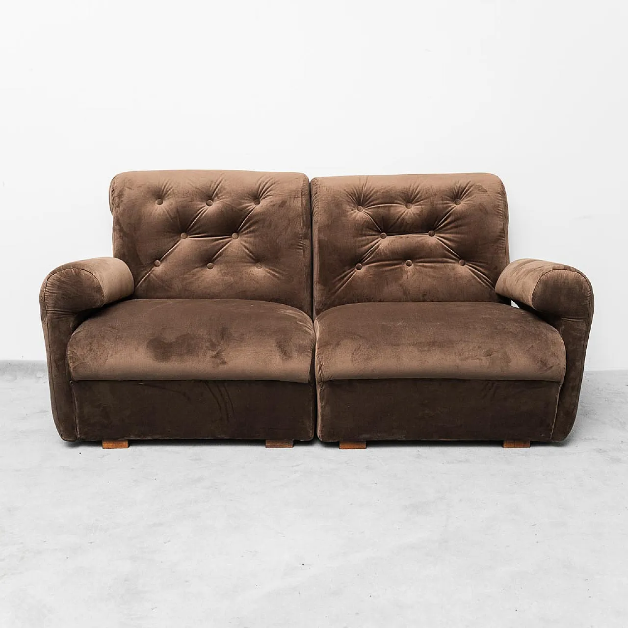 2 seater modular sofa in brown velvet, 70s 3