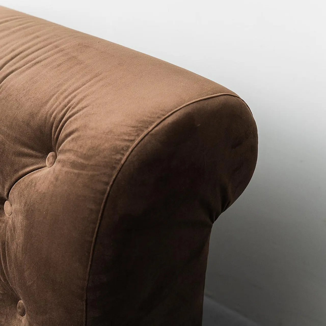 Pair of brown velvet armchairs, 70s 8