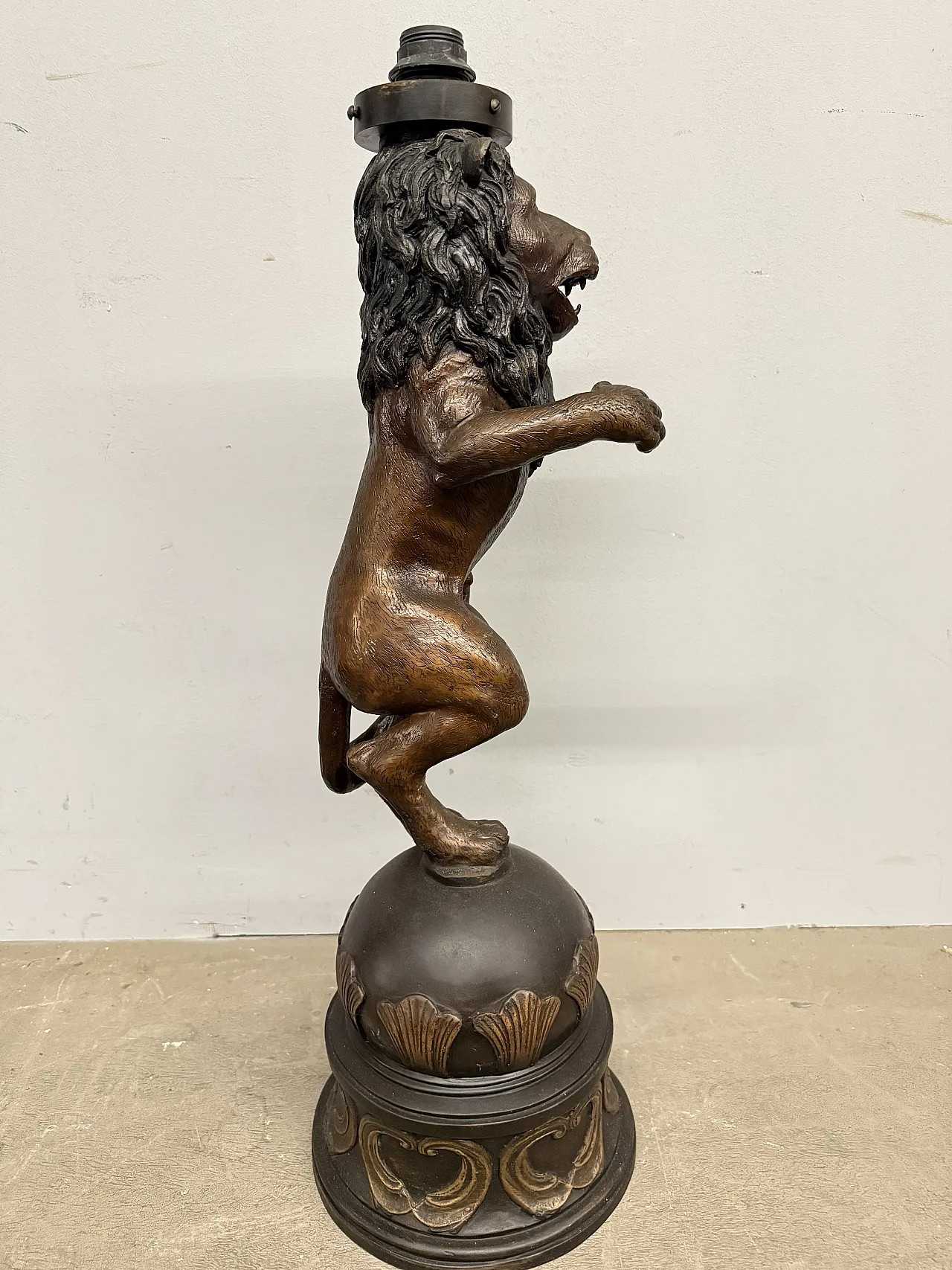 Bronze sculpture, lion, 20th century 5