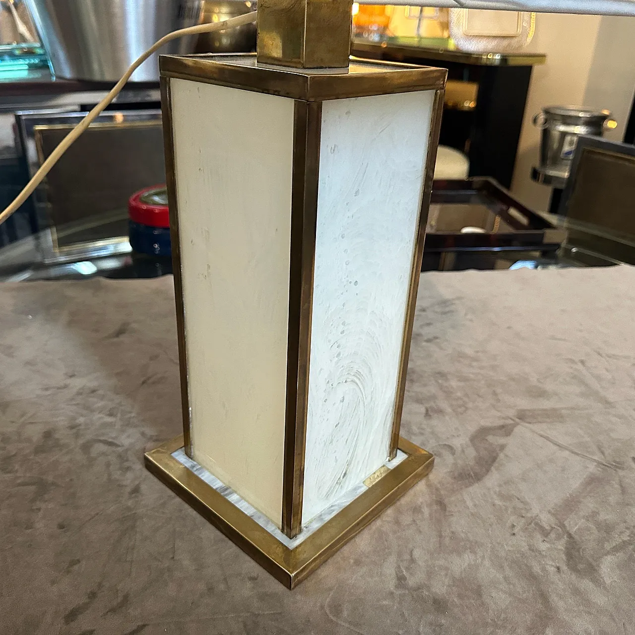 White lucite and brass table lamp, 1970s 5