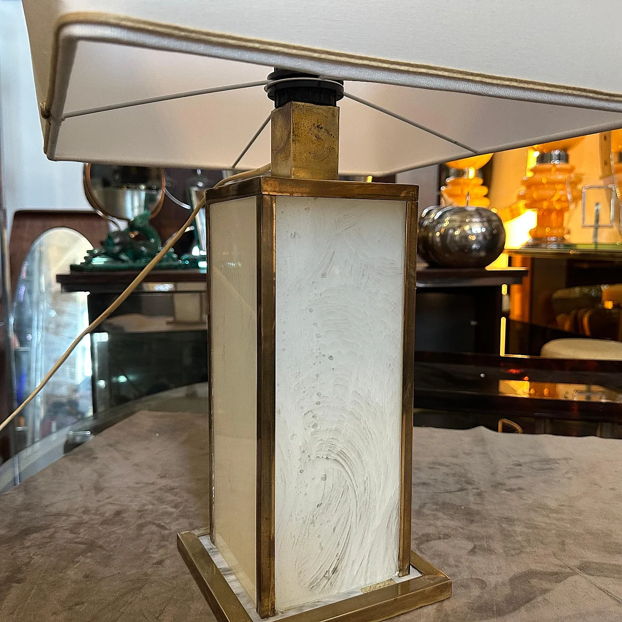 White lucite and brass table lamp, 1970s 11