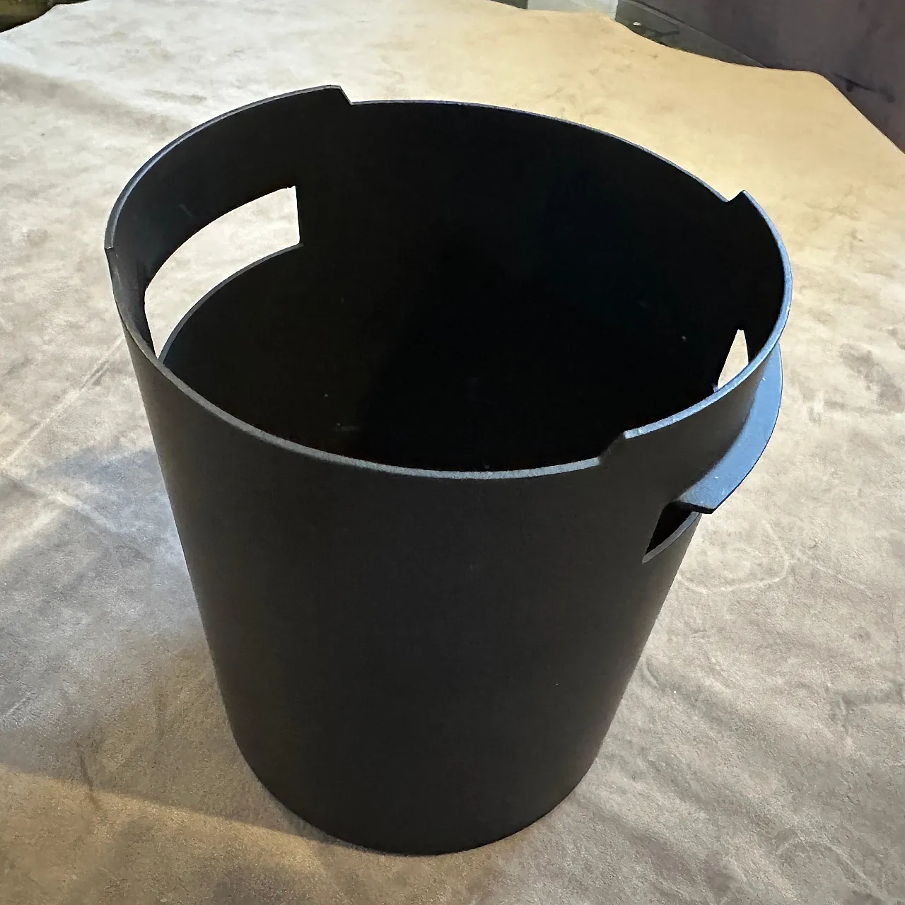 Black steel ice bucket by Gio Ponti for Fratelli Calderoni, 1980s 3