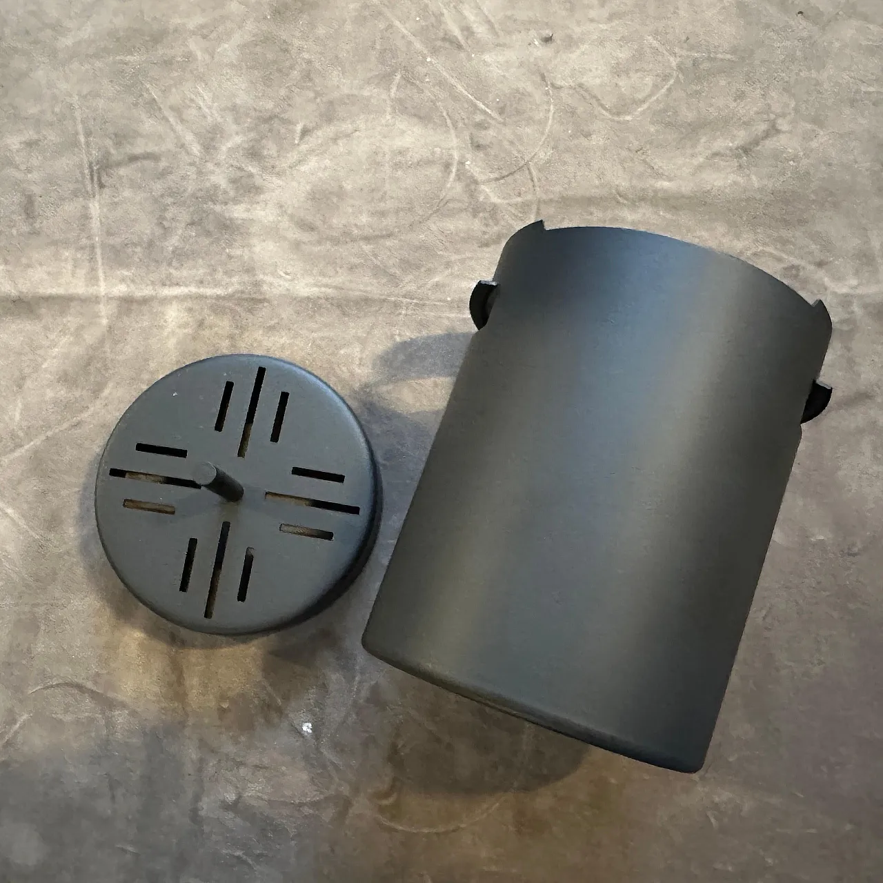 Black steel ice bucket by Gio Ponti for Fratelli Calderoni, 1980s 4