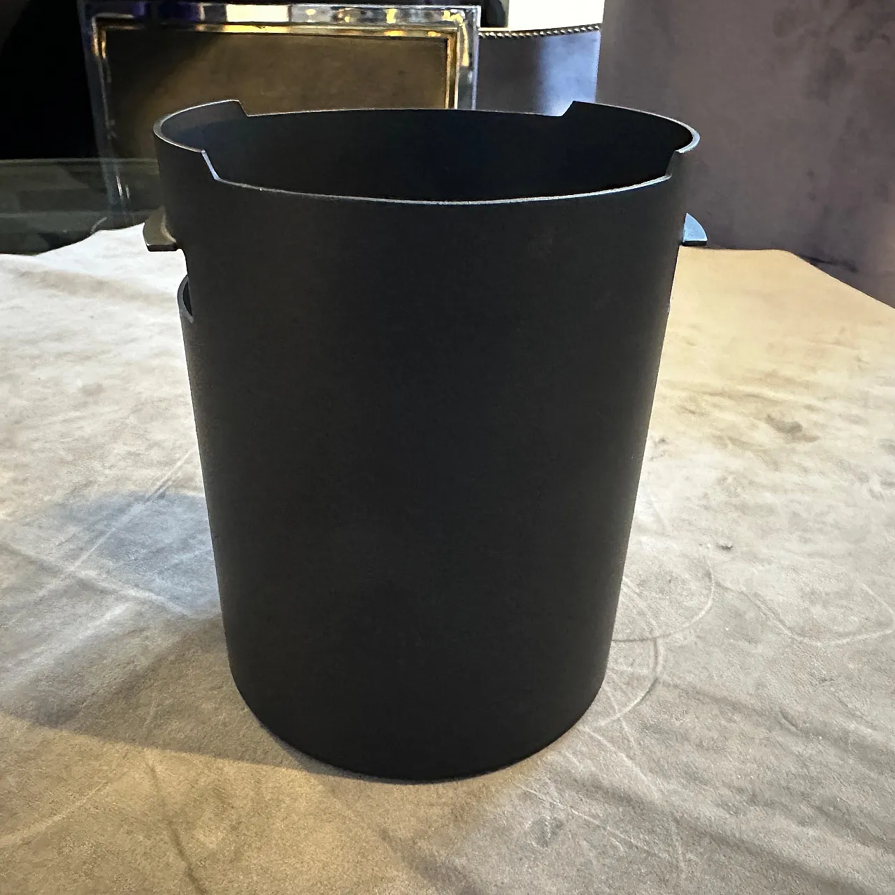 Black steel ice bucket by Gio Ponti for Fratelli Calderoni, 1980s 6