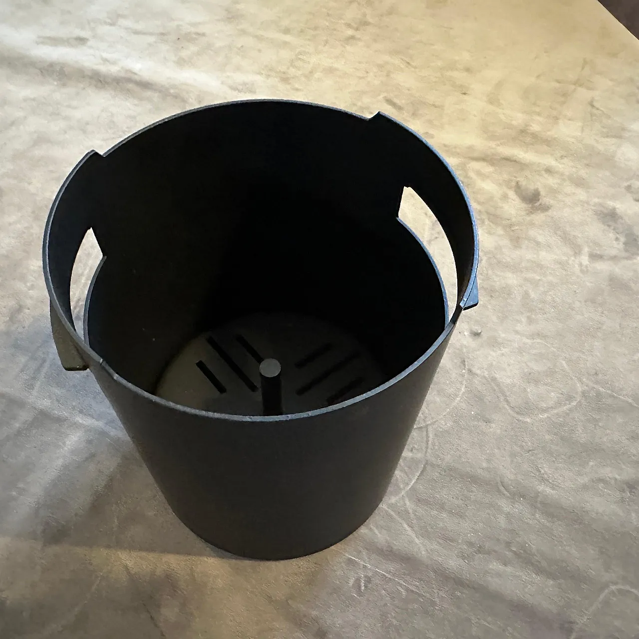 Black steel ice bucket by Gio Ponti for Fratelli Calderoni, 1980s 8