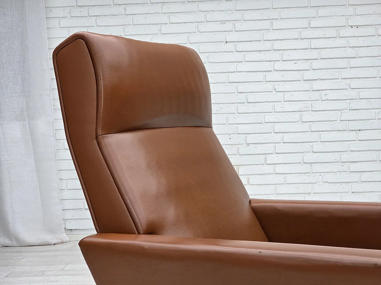 Danish highback armchair by Vejen Polstermøbelfabrik, 1970s 3