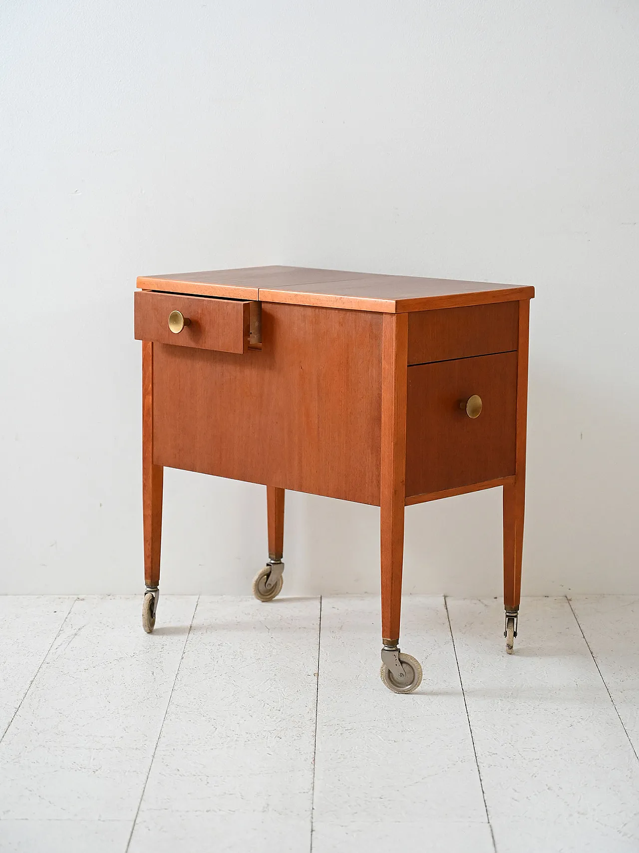 Scandinavian content trolley in mahogany, 50s 5