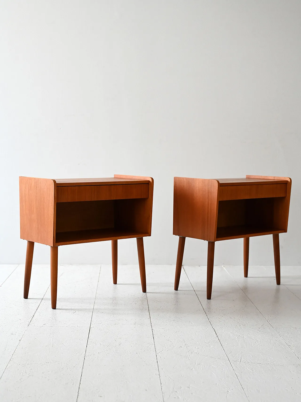 Pair of Scandinavian bedside beds in teak, 50s 4
