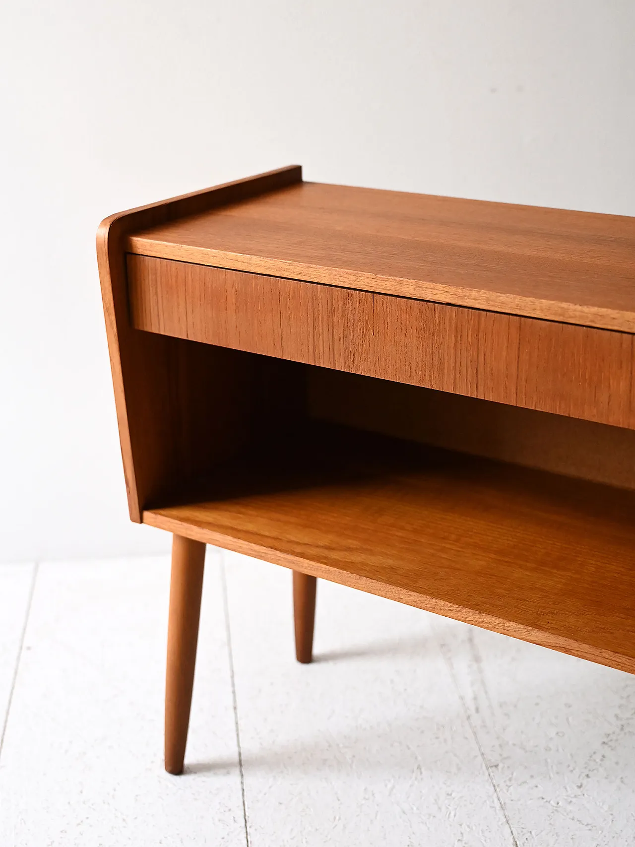Pair of Scandinavian bedside beds in teak, 50s 5