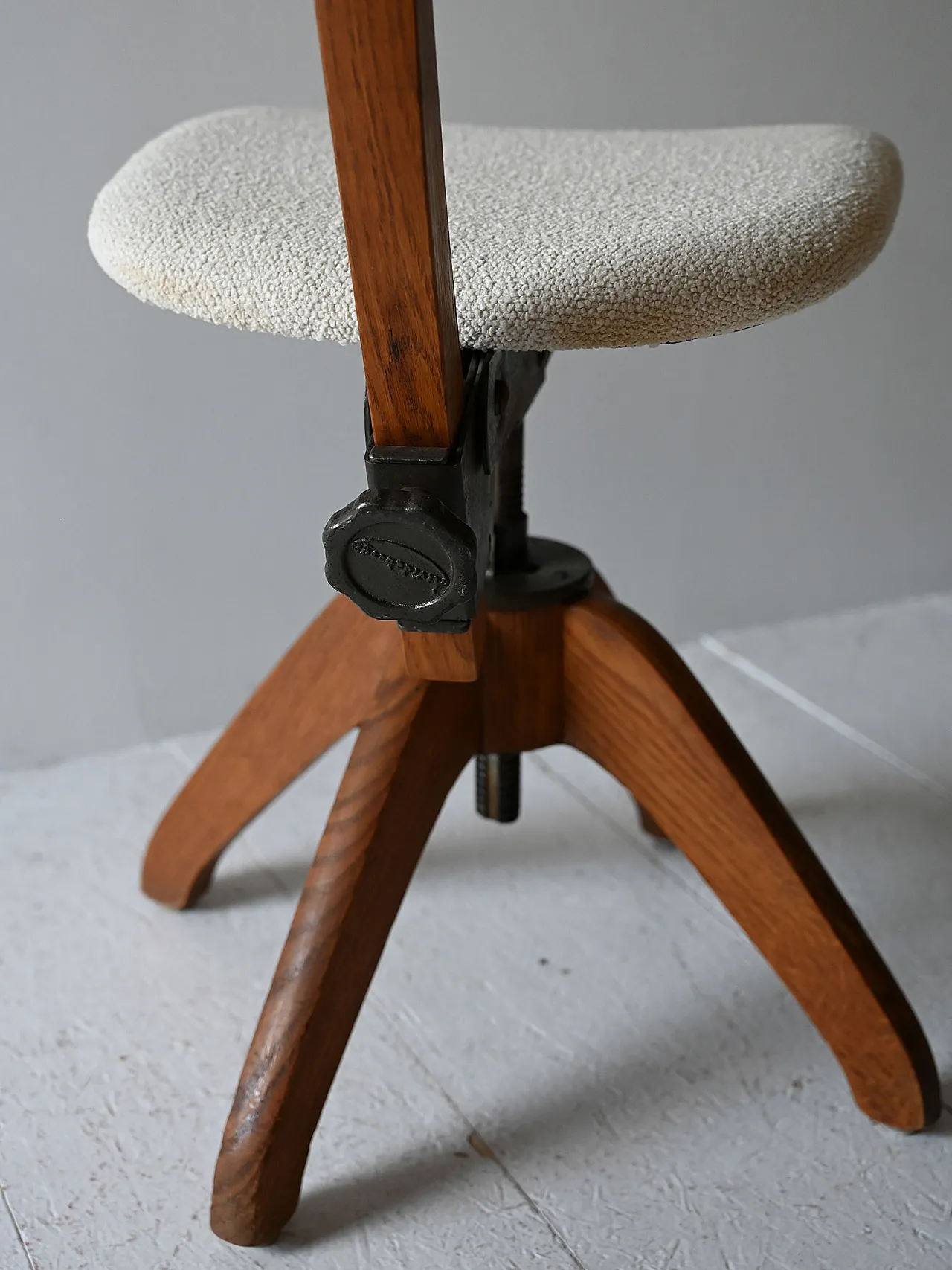 Scandinavian oak office chair, 1920s 10