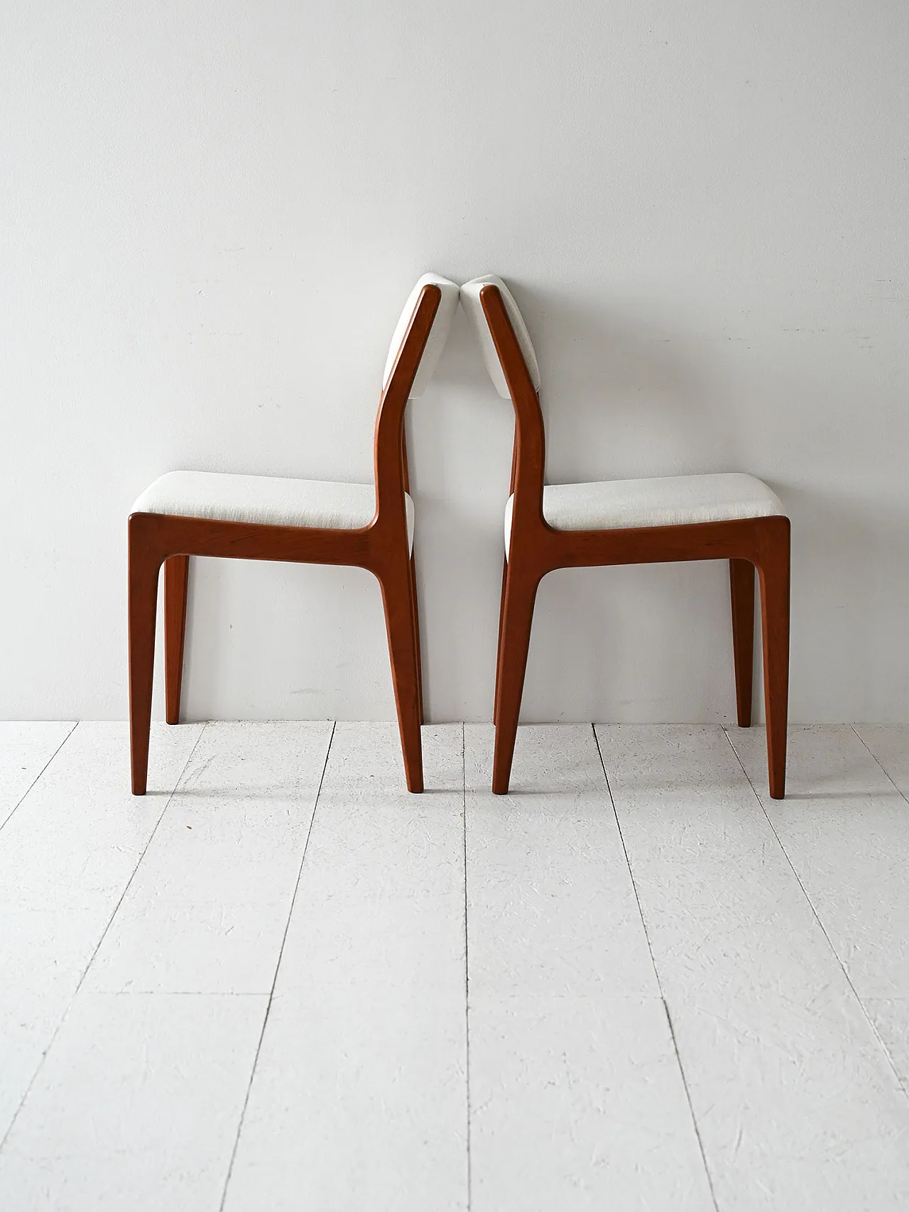 6 Scandinavian chairs in teak, 1960s 4