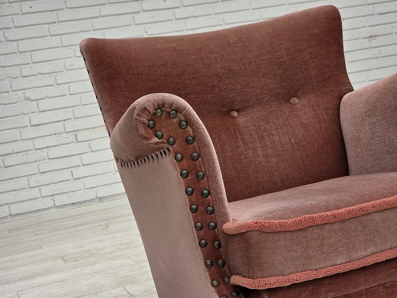 Danish armchair, salmon pink velour, beech wood, 1970s 4