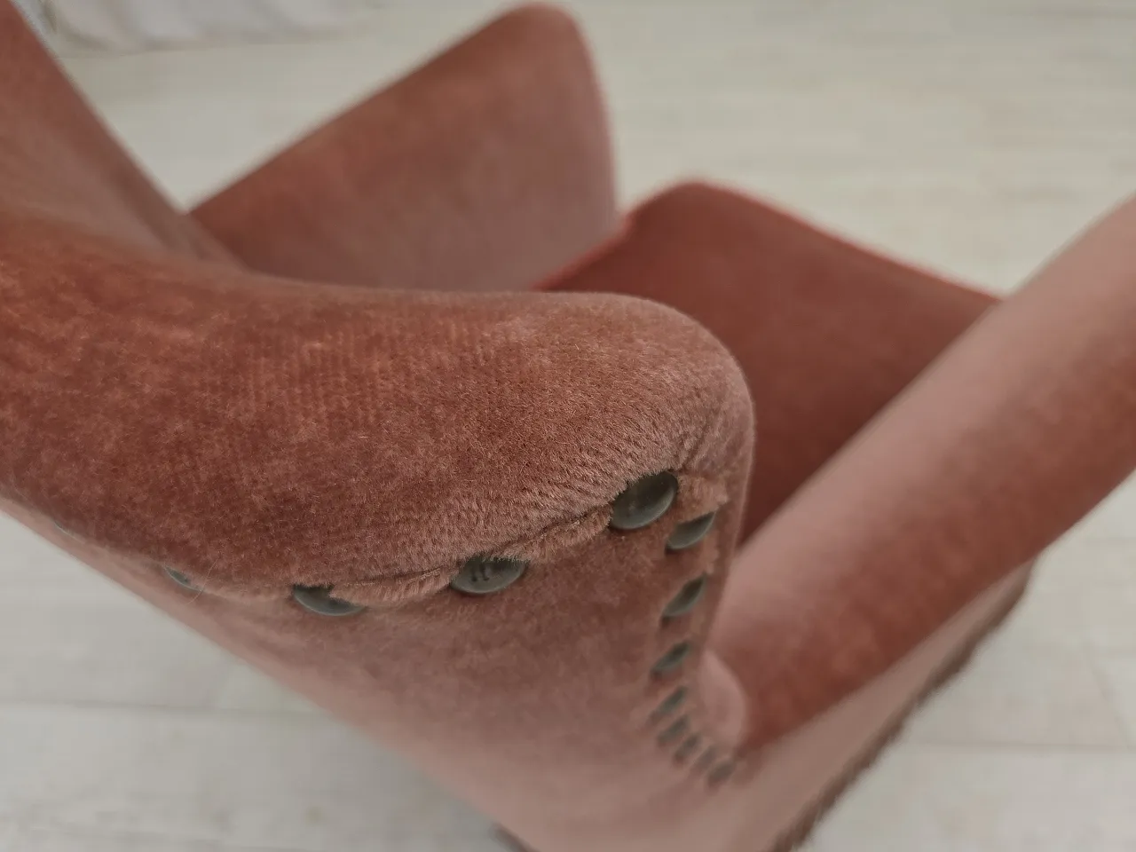 Danish armchair, salmon pink velour, beech wood, 1970s 17