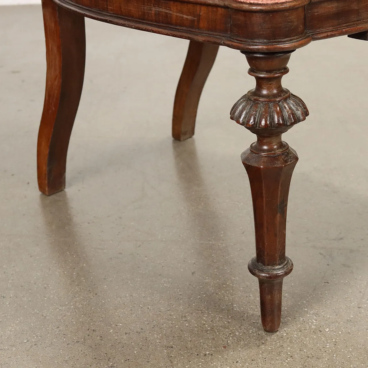 6 chairs and 2 armchairs Umbertino in walnut and fabric, 19th century 10