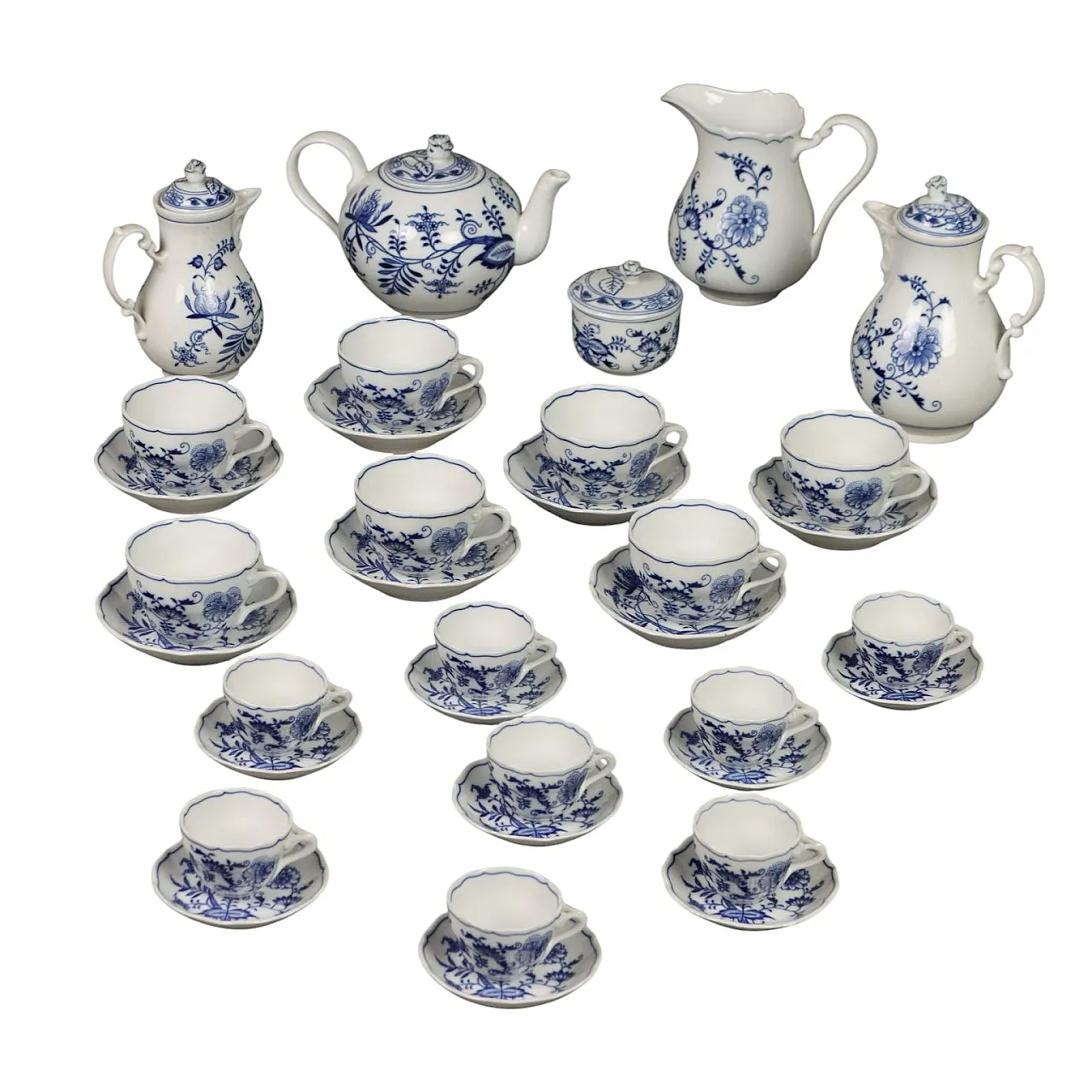 Servizio da tè e caffè in porcellana Zwiebelmuster, '900 1