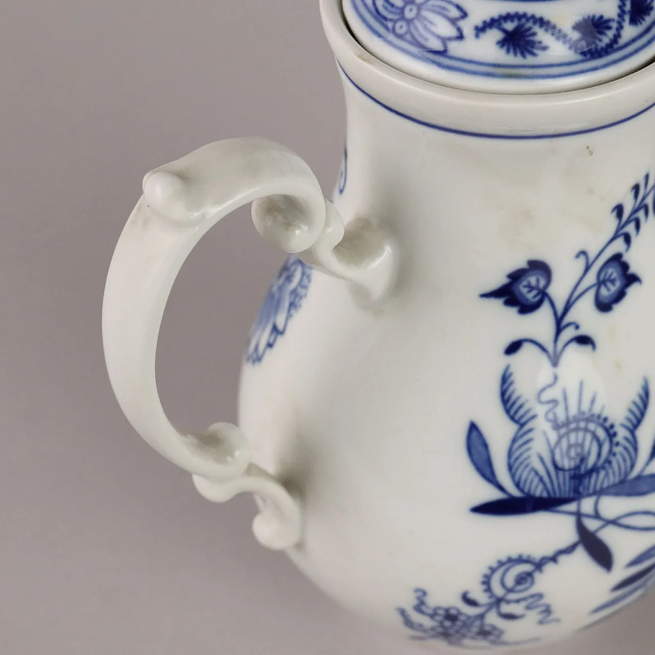 Servizio da tè e caffè in porcellana Zwiebelmuster, '900 10