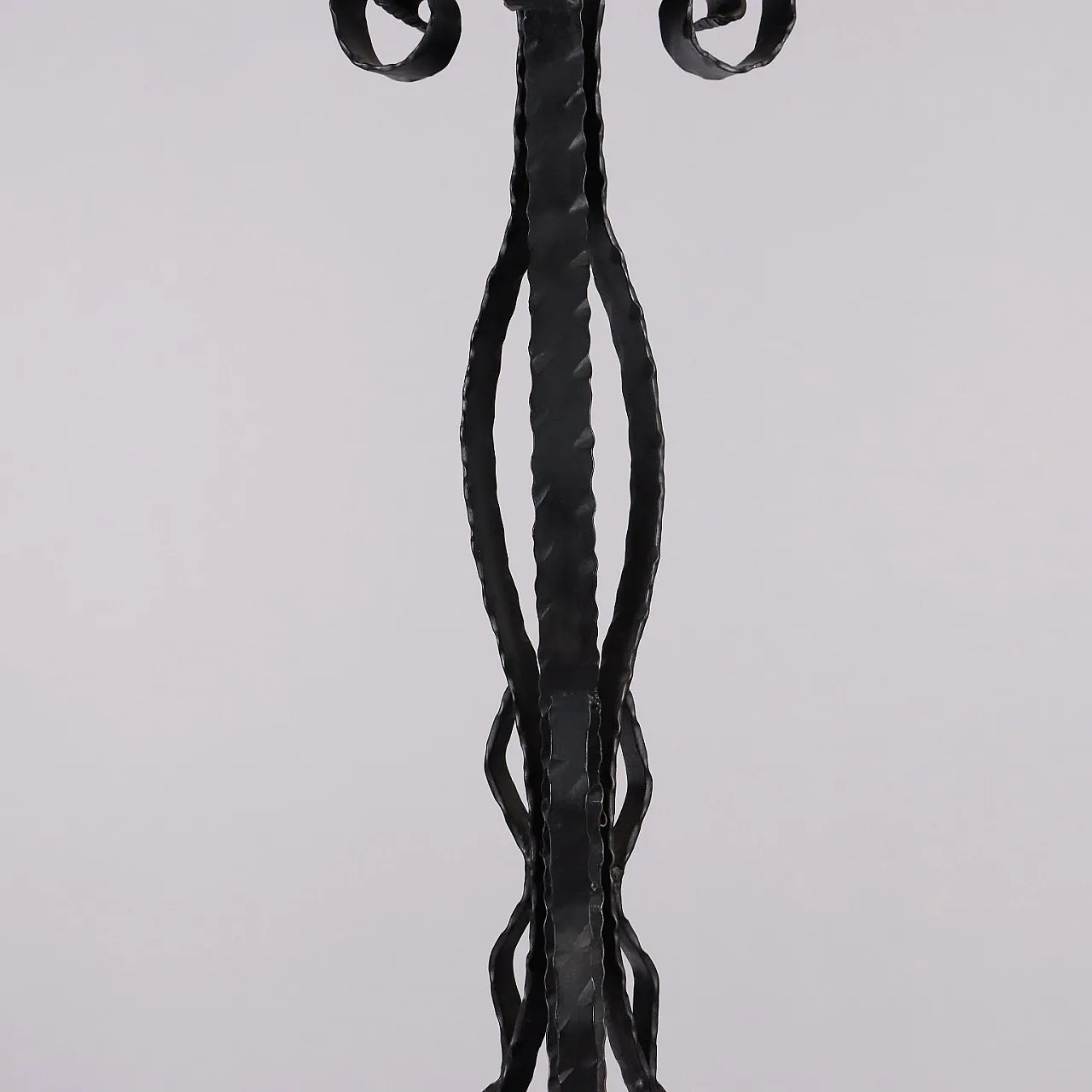 Candeliere da terra in ferro battuto 4