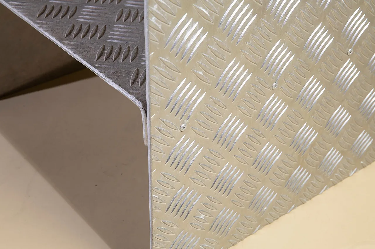 Pair of bedside tables in curved and diamond-cut steel, 1990s 3