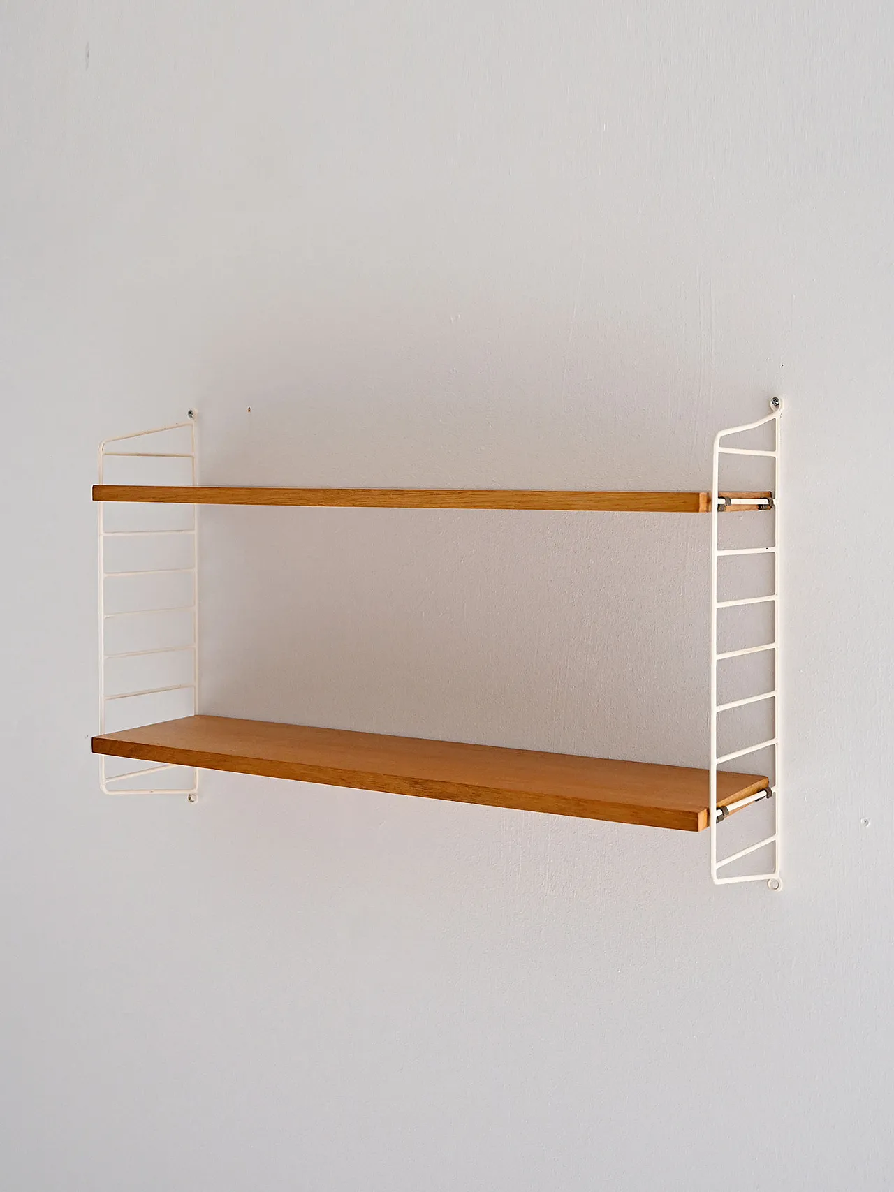 Shelving in oak, 60s 13