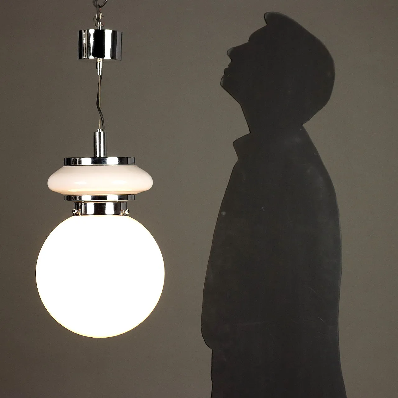 Lampadario in vetro bianco e metallo cromato, anni '70 2