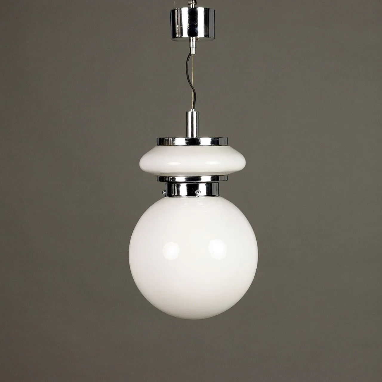 Lampadario in vetro bianco e metallo cromato, anni '70 5