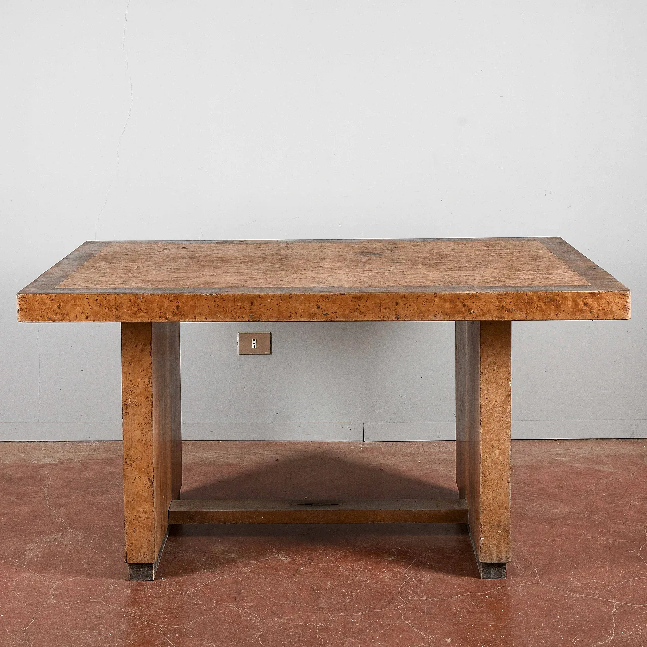 Maple-root dining table, mid-20th century 1