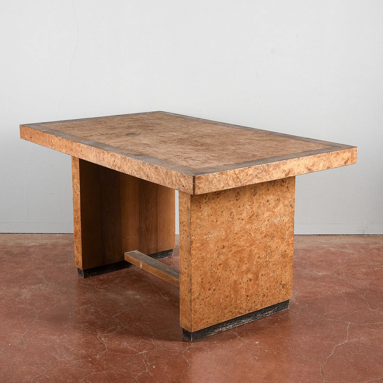 Maple-root dining table, mid-20th century 4