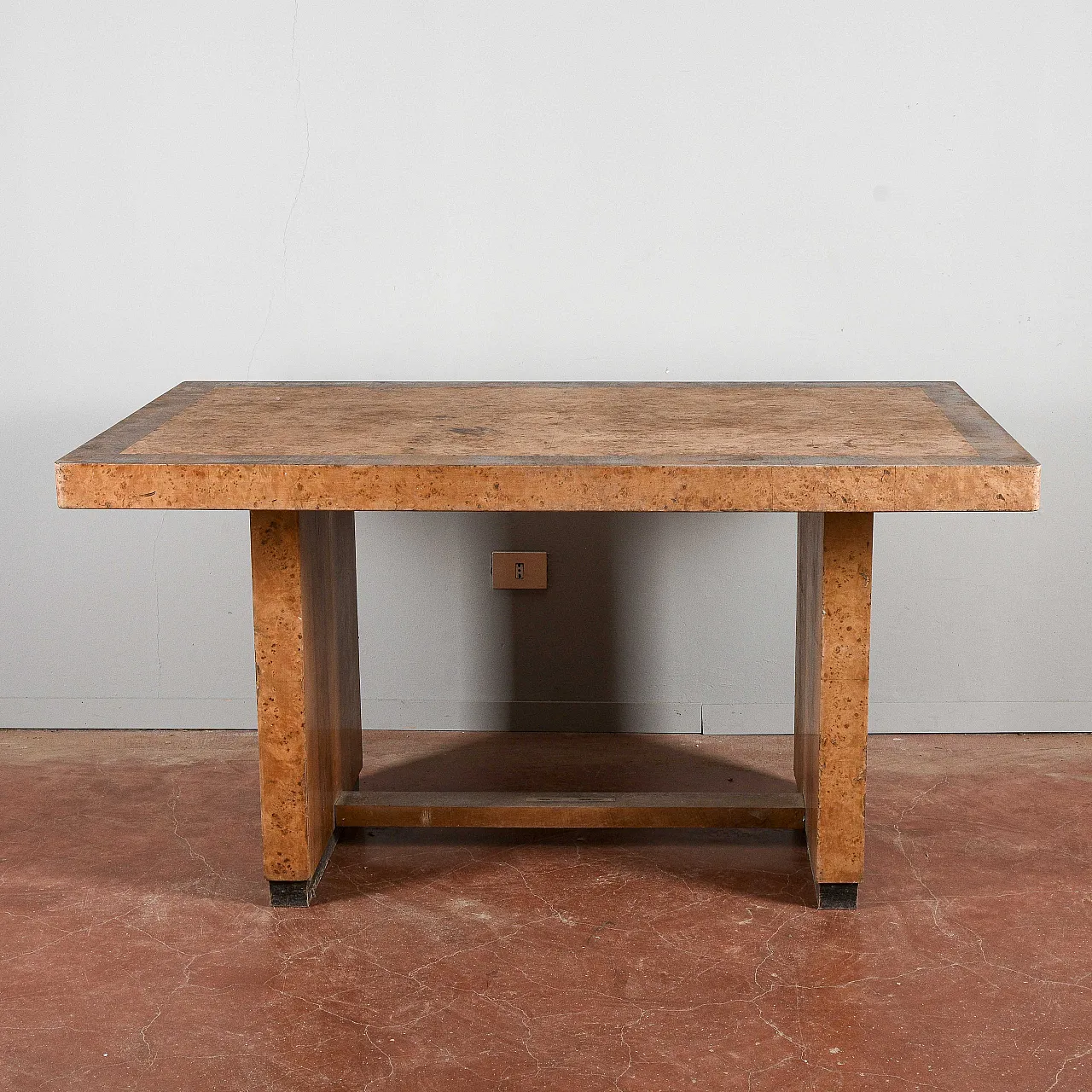 Maple-root dining table, mid-20th century 5