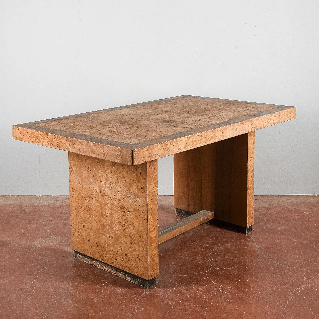 Maple-root dining table, mid-20th century 6