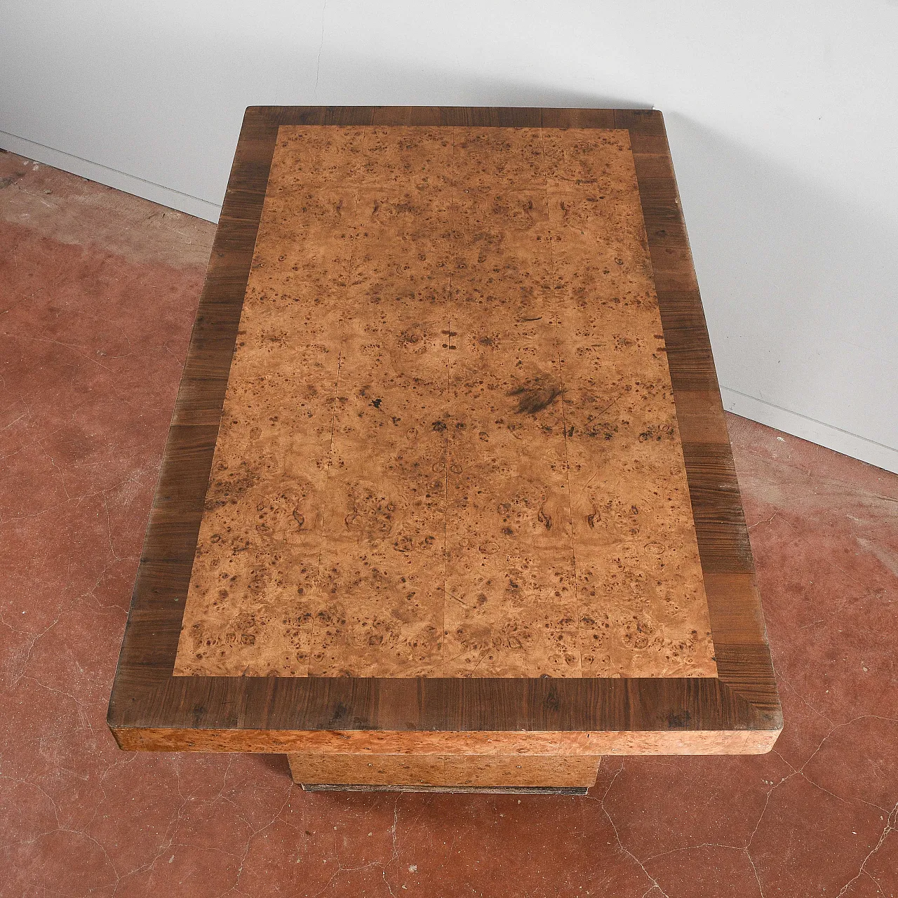 Maple-root dining table, mid-20th century 7