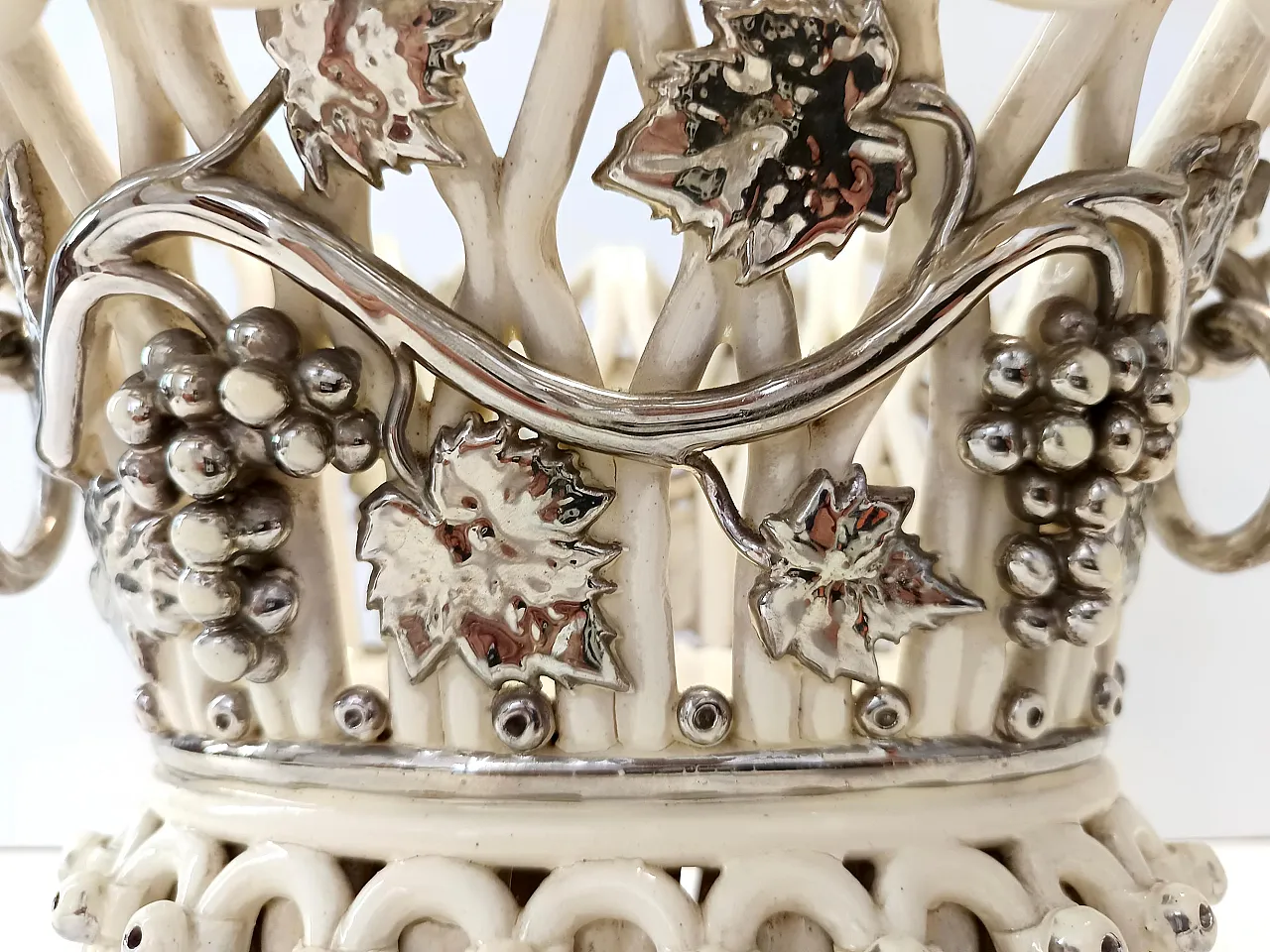 Fruttiera o centrotavola in ceramica di Charles de Boissimon, Francia 13