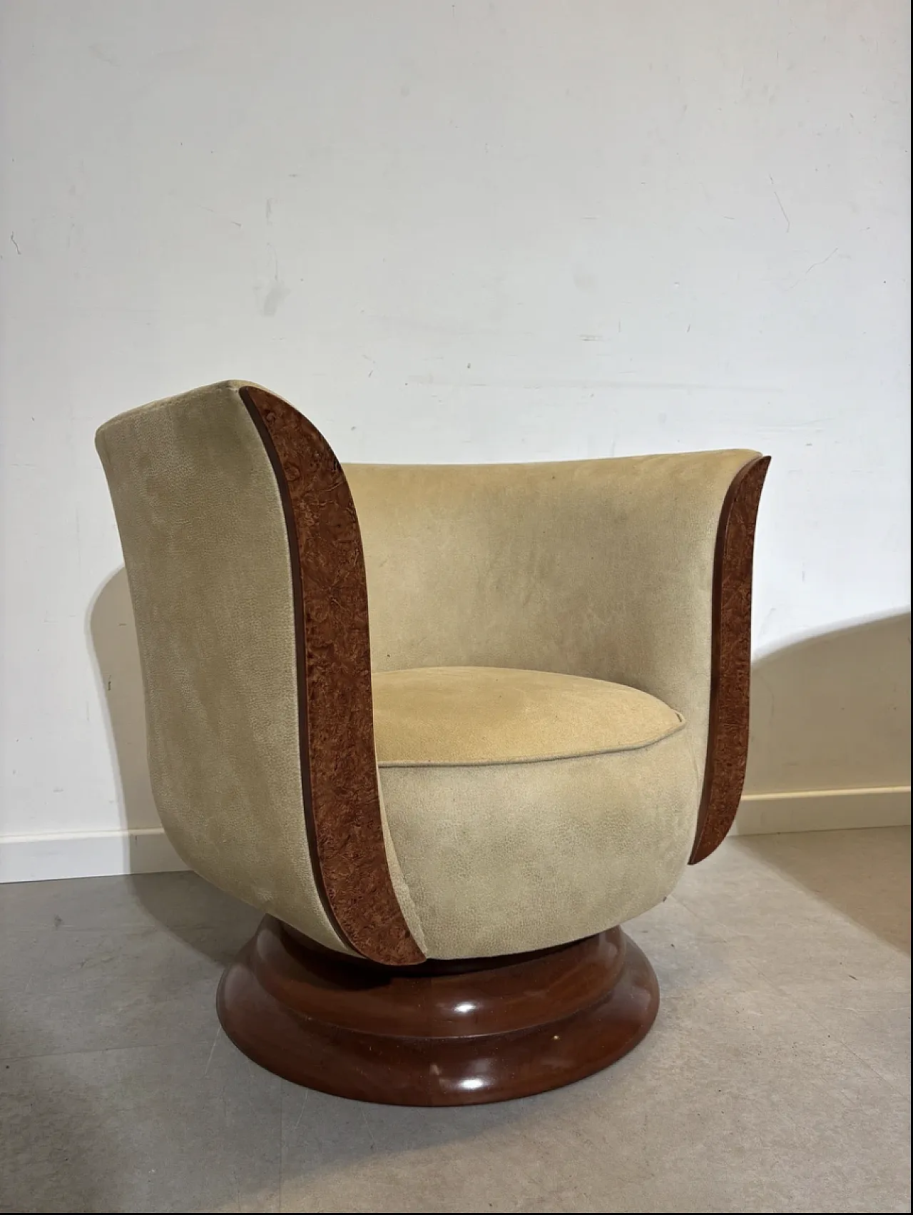 Pair of "Hotel Le Malandre" Art Deco Tulip Chairs, 1930s 3