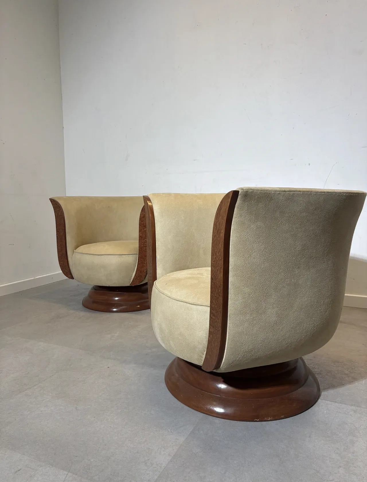 Pair of "Hotel Le Malandre" Art Deco Tulip Chairs, 1930s 8