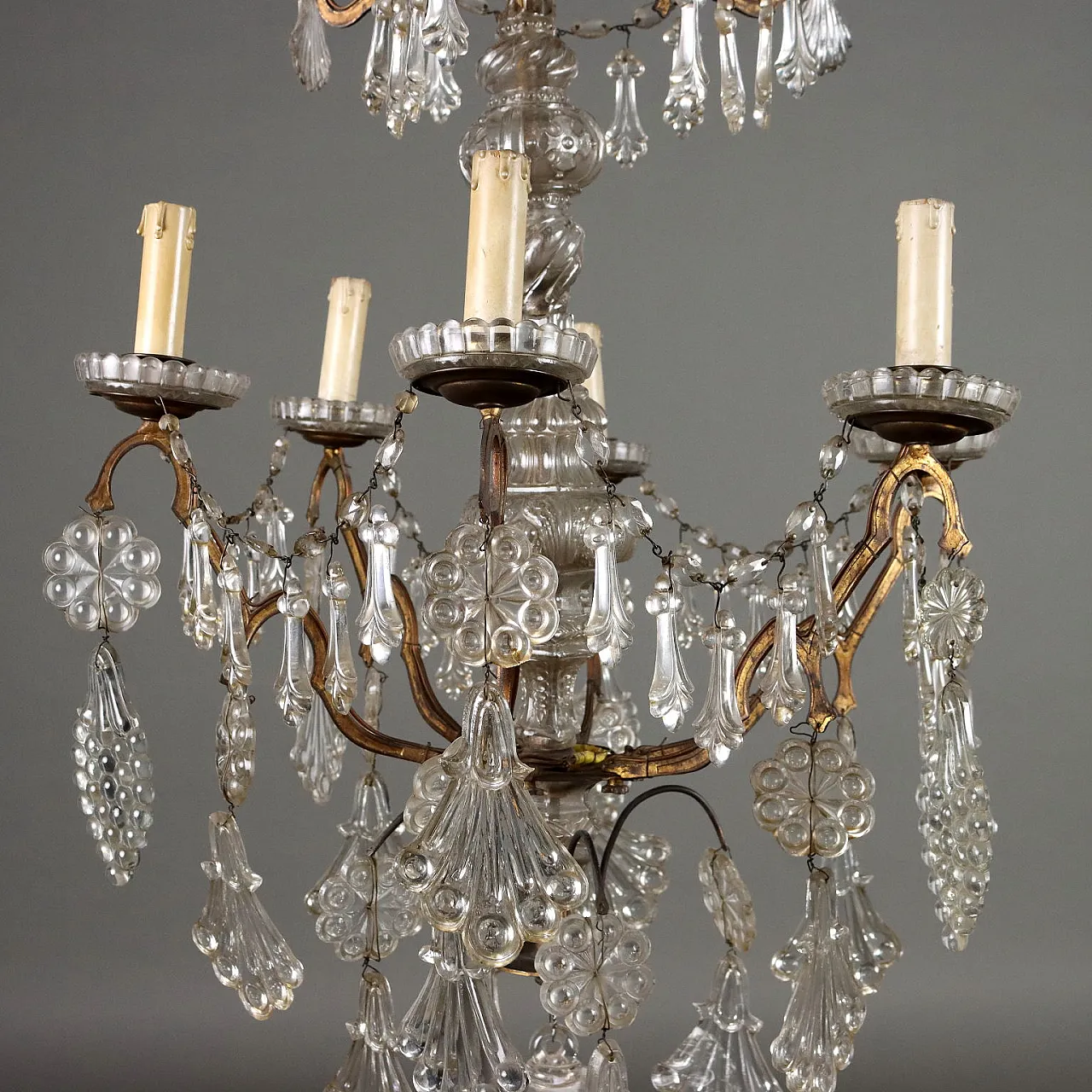 Lampadario in ferro dorato e vetro a 9 luci, '800 5