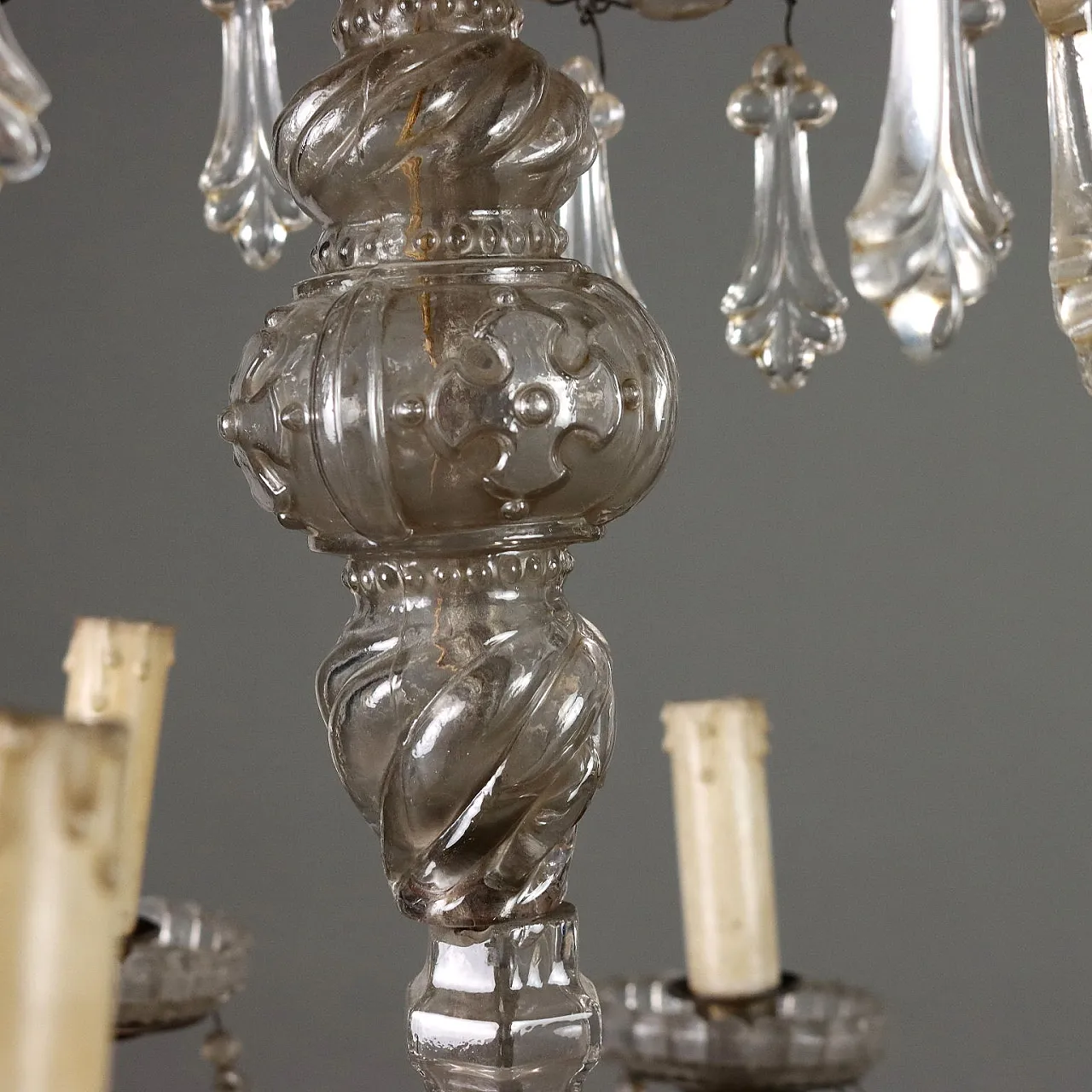 Lampadario in ferro dorato e vetro a 9 luci, '800 8