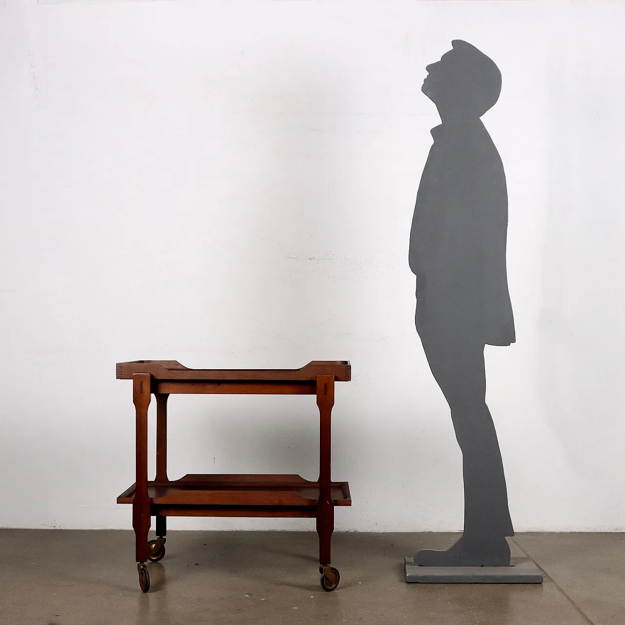 Carrello bar in faggio tinto e impiallacciatura di mogano, anni '60 3