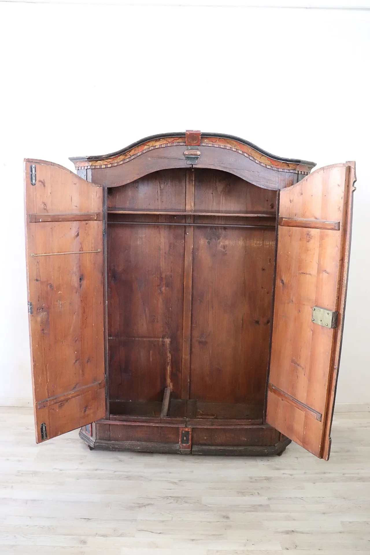 Tyrolean wardrobe, 1828 9