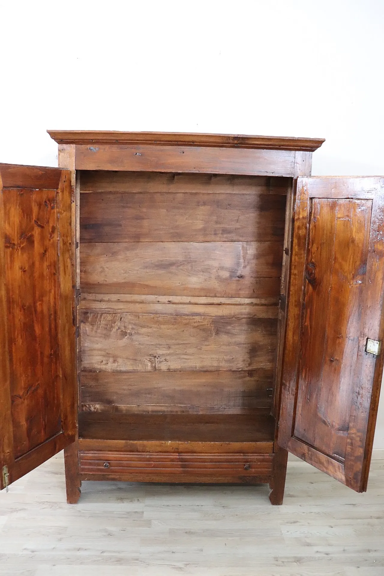 Solid poplar wardrobe, mid 19th century 7