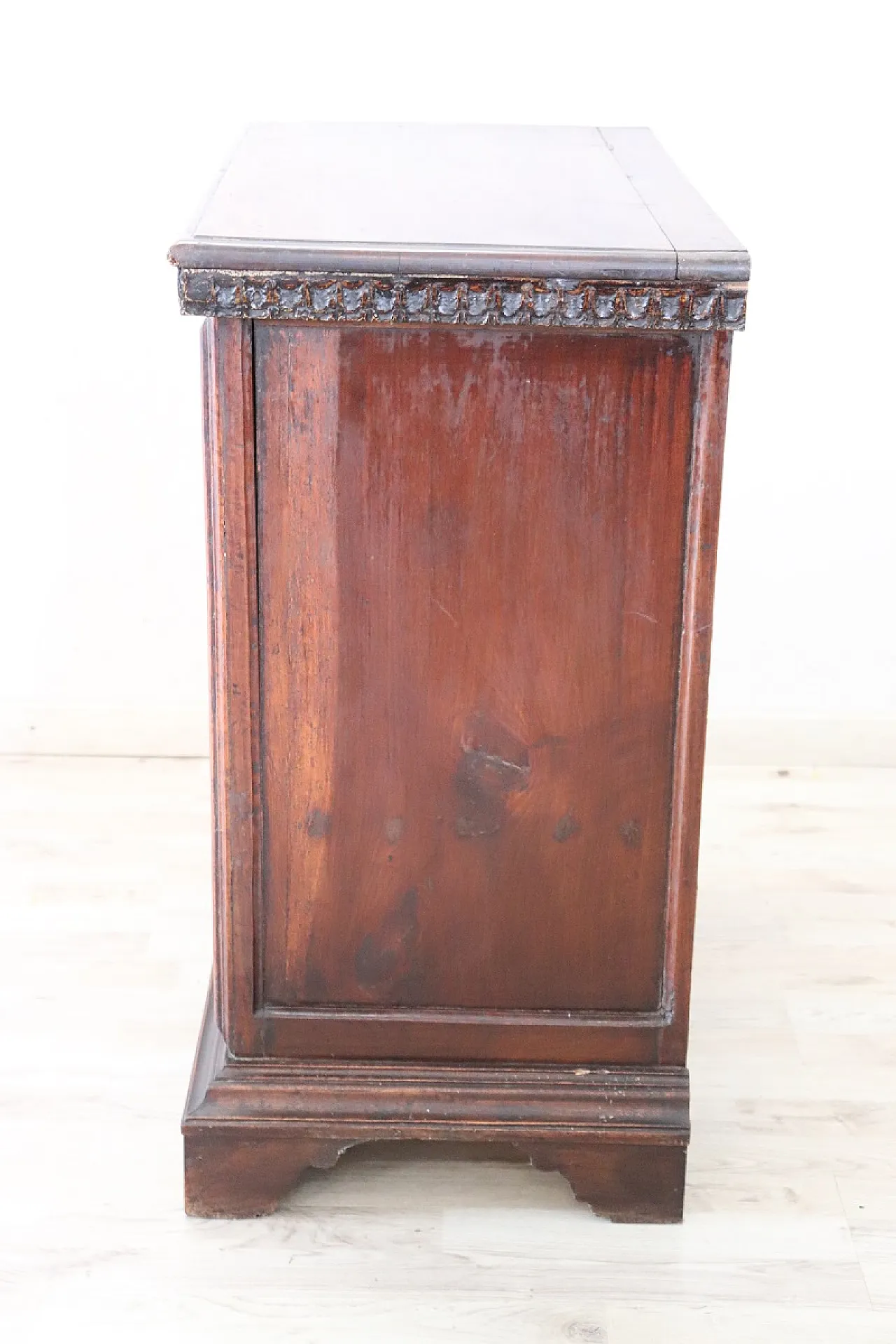 Ancient bedside table in walnut, 700 14