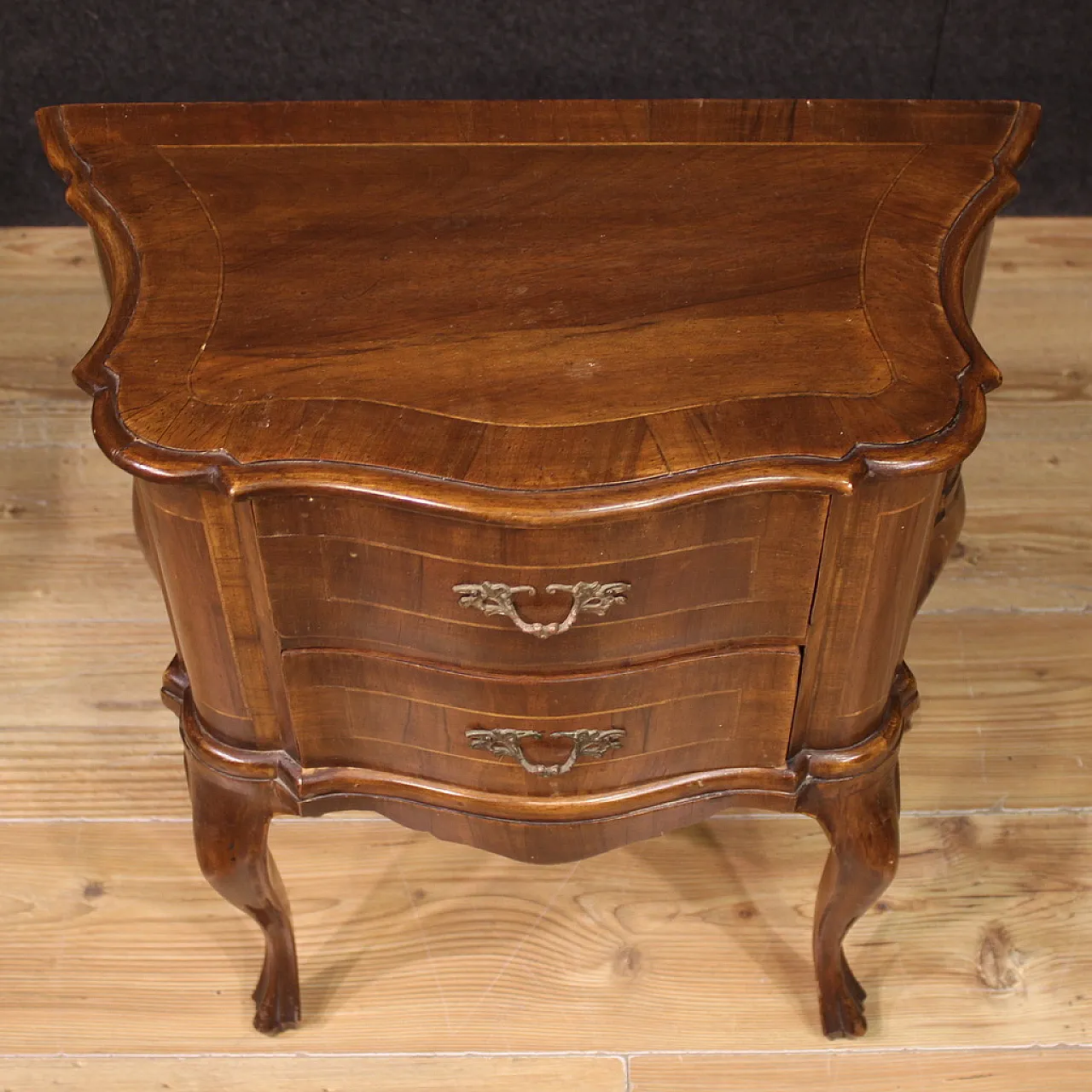 Coppia comodini veneti della metà del XX secolo 6