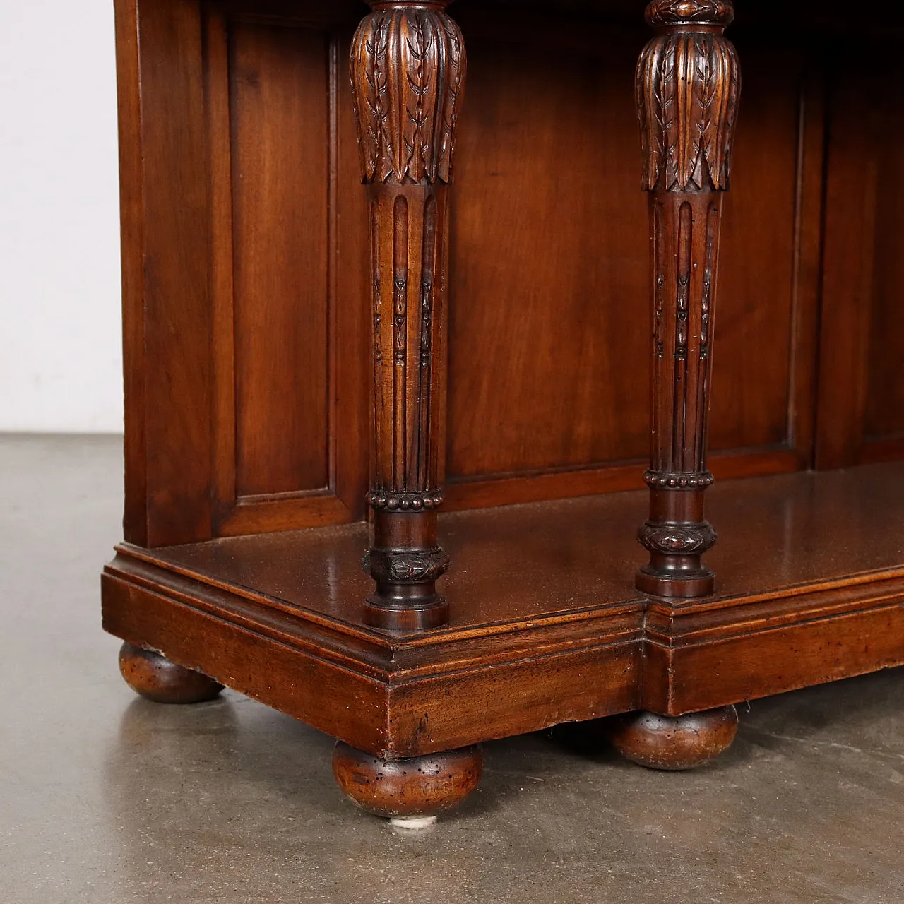 Vetrina in stile neoclassico in noce, '900 4