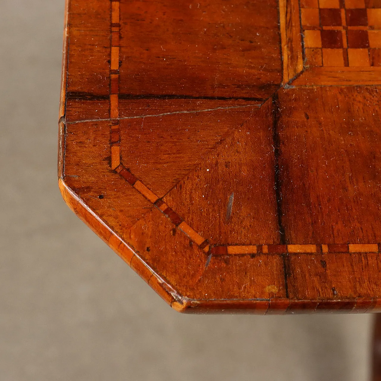 Tavolino da caffè in noce impiallacciato, '800 6