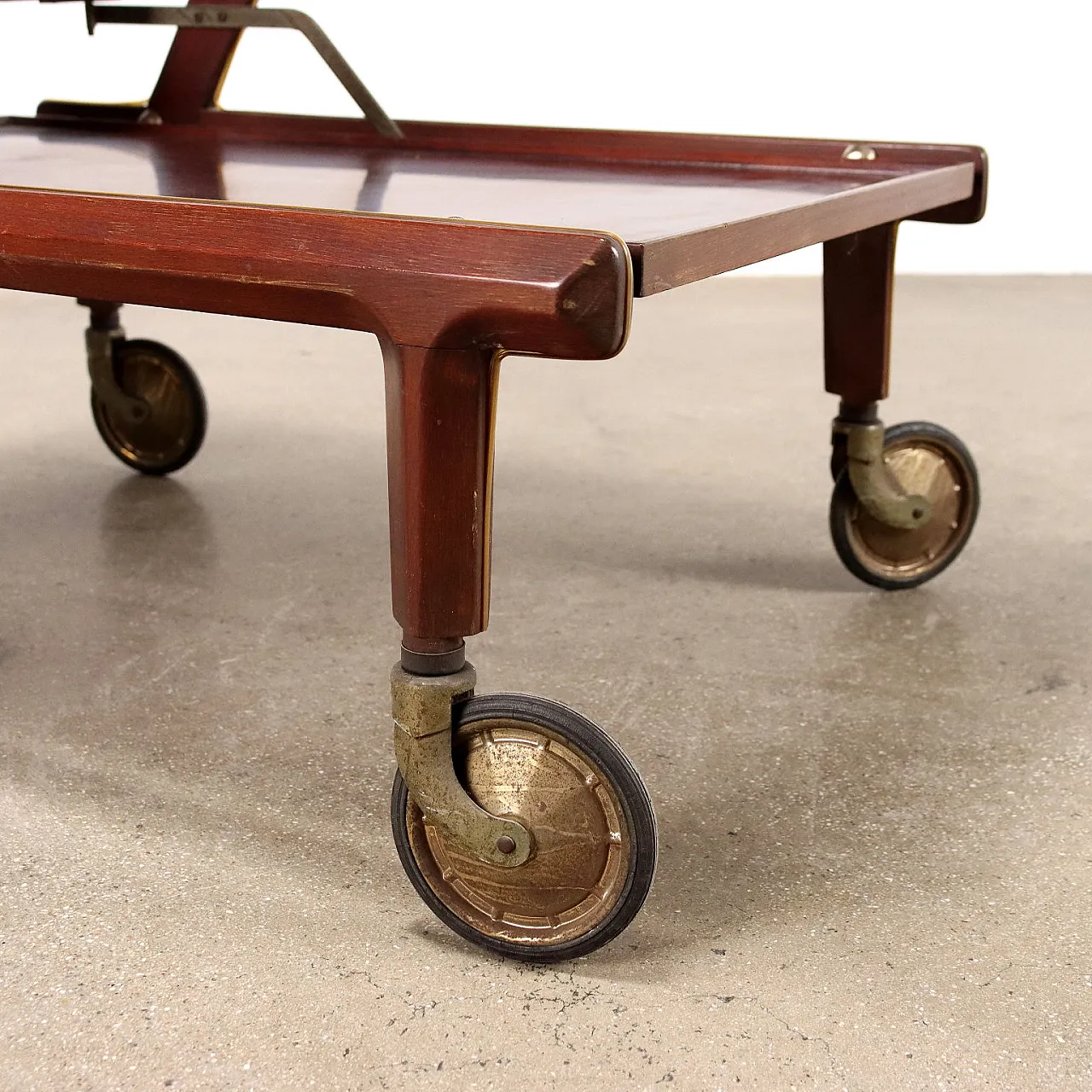 Carrello da cucina in legno e ottone, anni '60 6