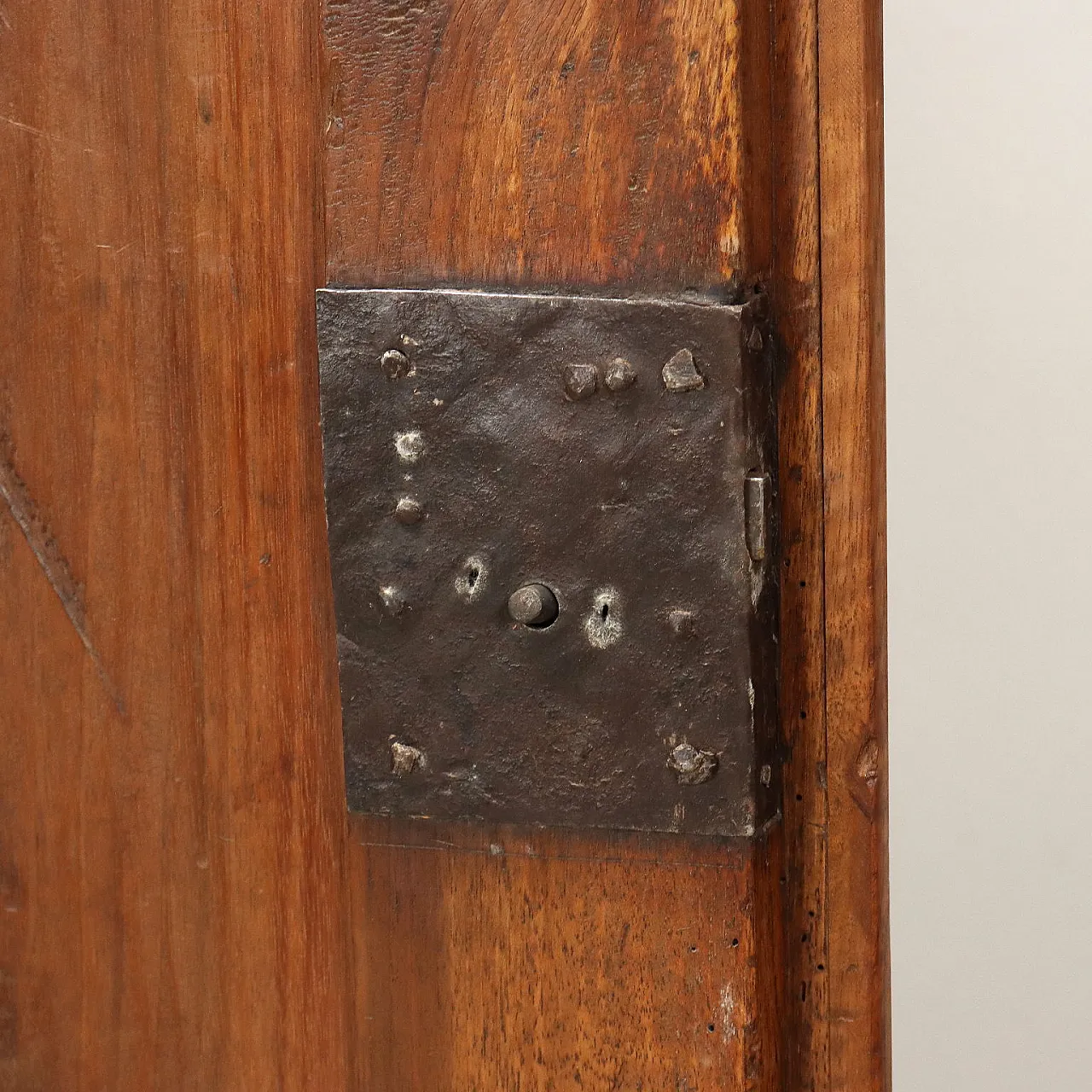 Credenza Barocca in noce con piano apribile, fine '600 9