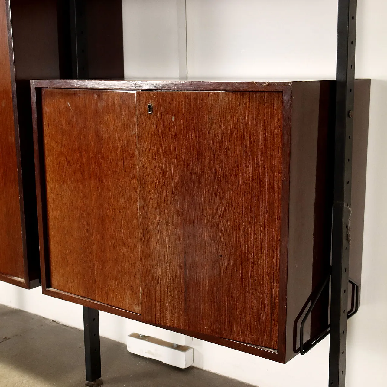 Libreria terra-cielo impiallacciata in teak, metà '900 4